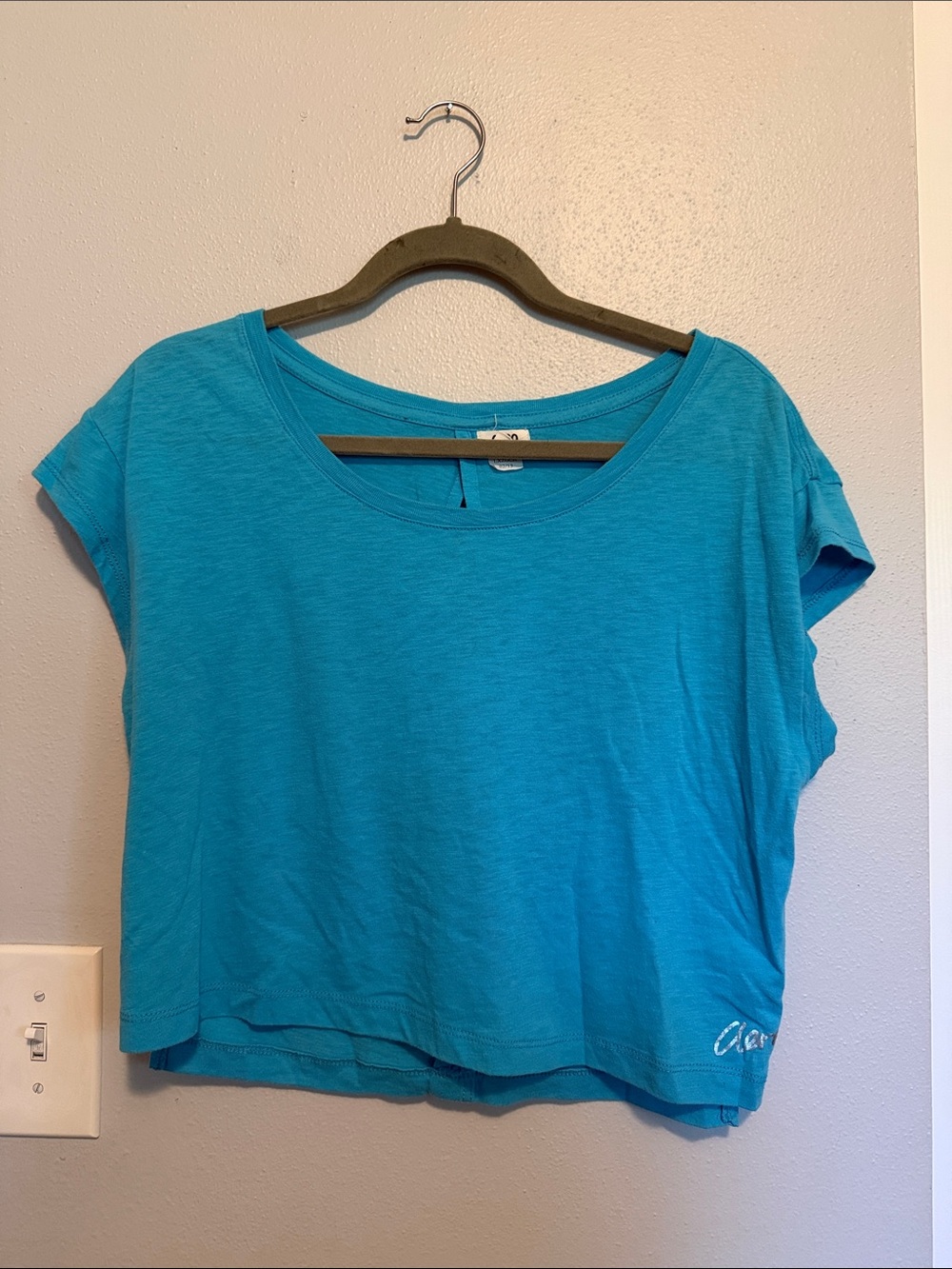 Aeropostale Bright Teal Cropped Scoop Tee